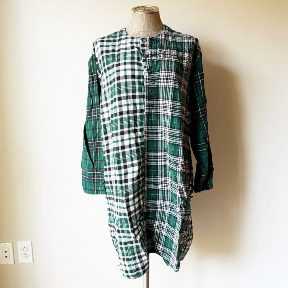90โs GAP Green Plaid Flannel Nightgown